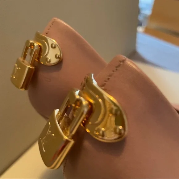 Authentic Louis Vuitton Pink Patent LeatherOh really! Peep Toe Pumps  Size38.5 - Picture 9 of 17